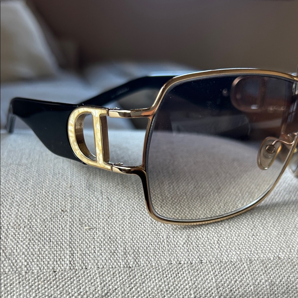 Dior Gold Frame Black Gradient Shield Sunglasses - Picture 4 of 5